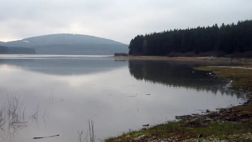 Контролирано изпускат язовир „Студена“ заради рязко покачване на водните нива