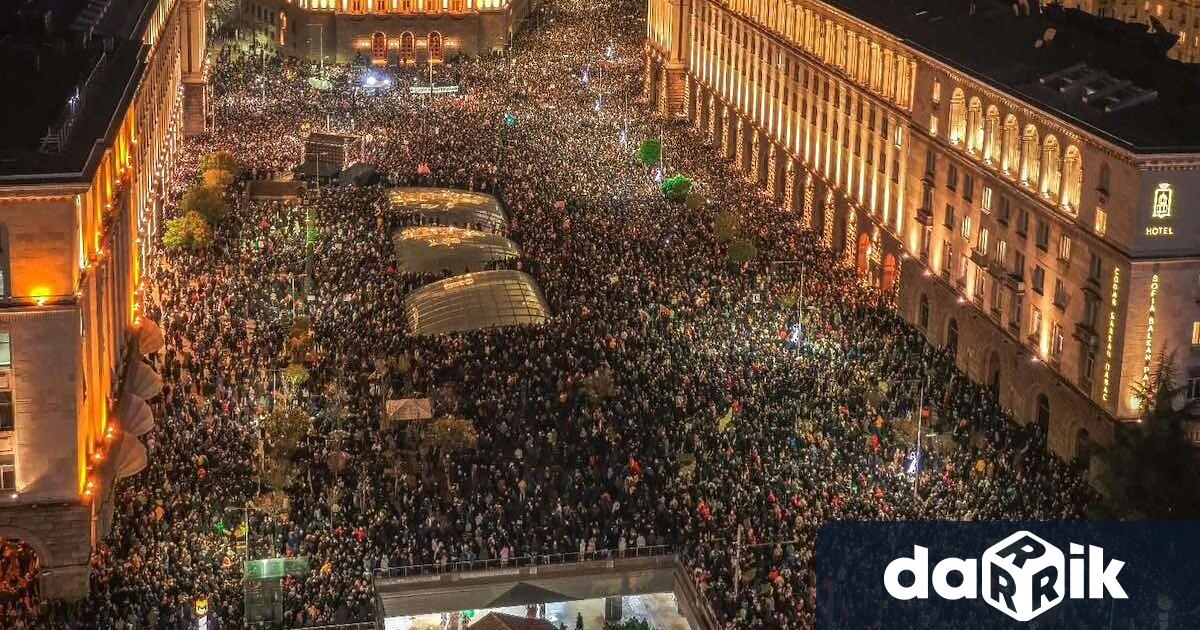 Демонстрации в цялата страна Хората настояват внесеният в Народното събрание