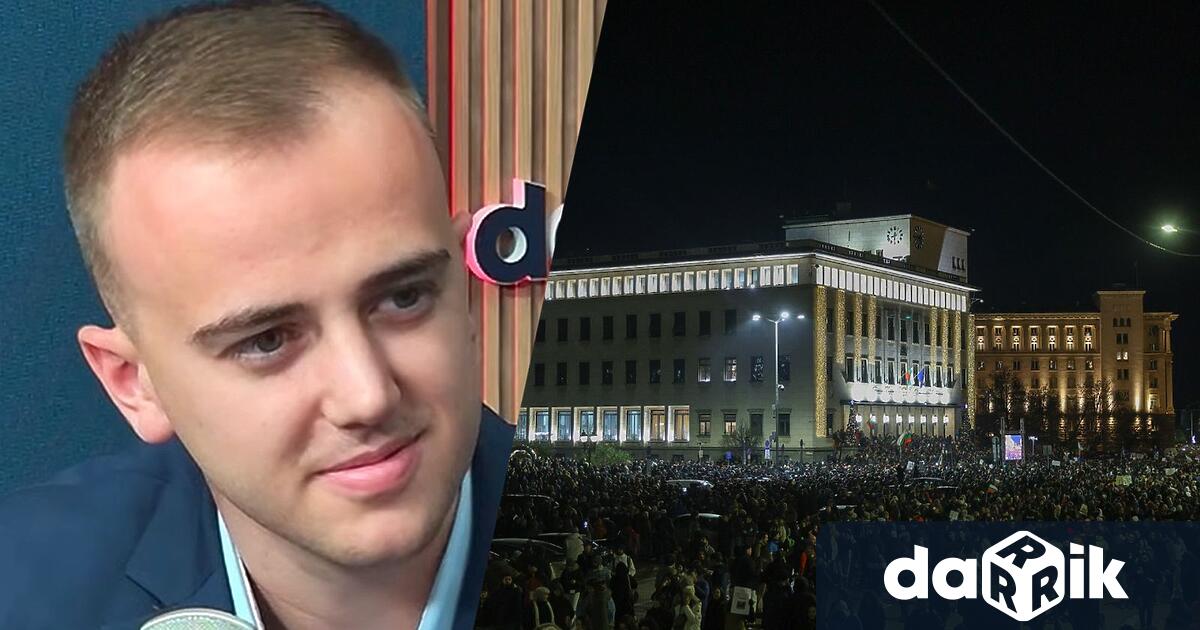 Един от най активните млади протестиращи Андрей Димитров бе специален гост