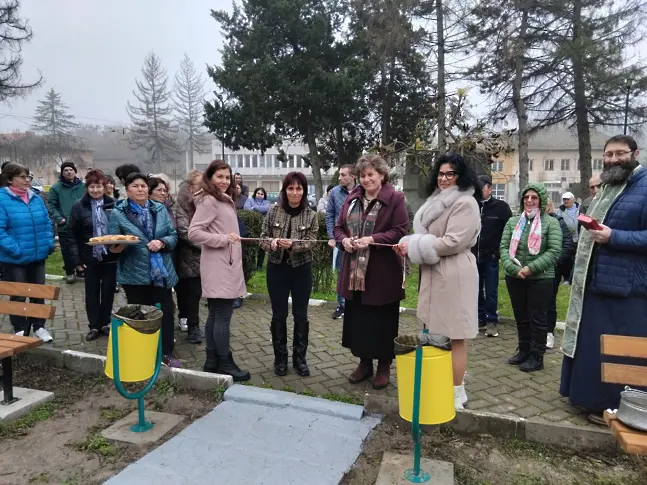 В с. Коиловци откриха детска площадка по проект на кметството