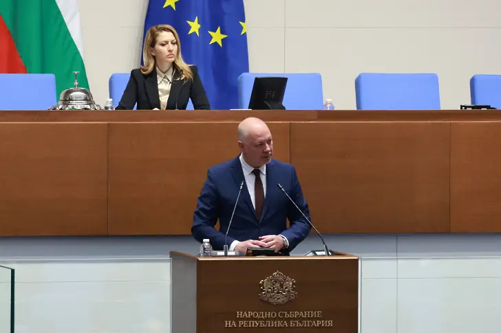 Премиерът: Скоро няма да са налице предпоставки за забрана на износа на петролни продукти