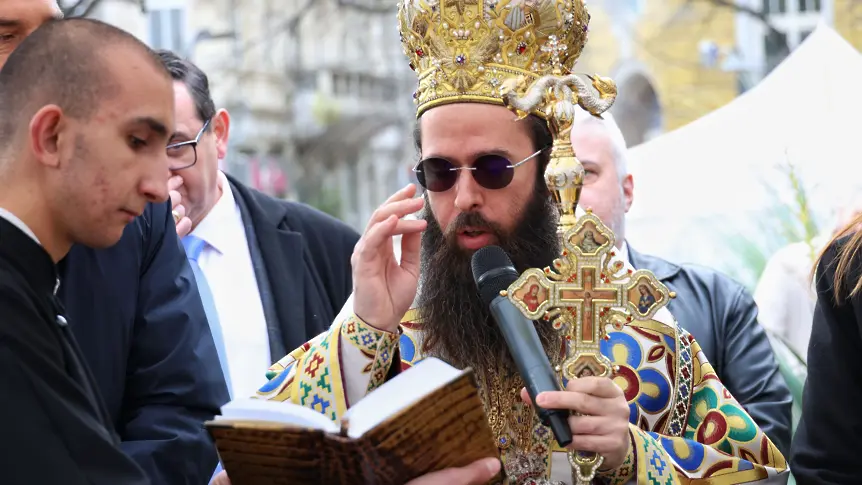 Митрополит Арсений отслужи молебен и освети рибен курбан в Бургас
