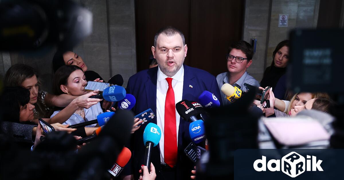 Всичките се завираха в кабинета на Борисов и в моя