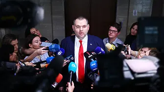 Пеевски: Всичките се завираха в кабинета на Борисов и в моя (СНИМКИ)