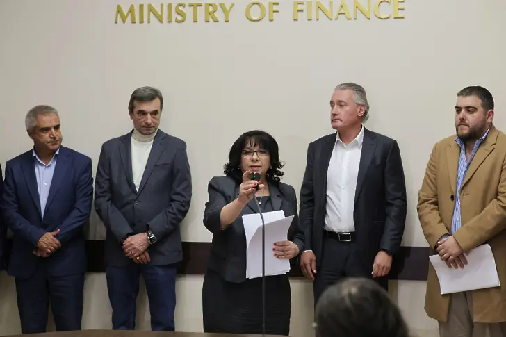 Правителство, синдикати и работодатели постигнаха съгласие по преработения Бюджет 2026