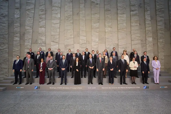 Среща на НАТО в Брюксел: Първите дипломати от Алианса обсъдиха сигурността и войната в Украйна