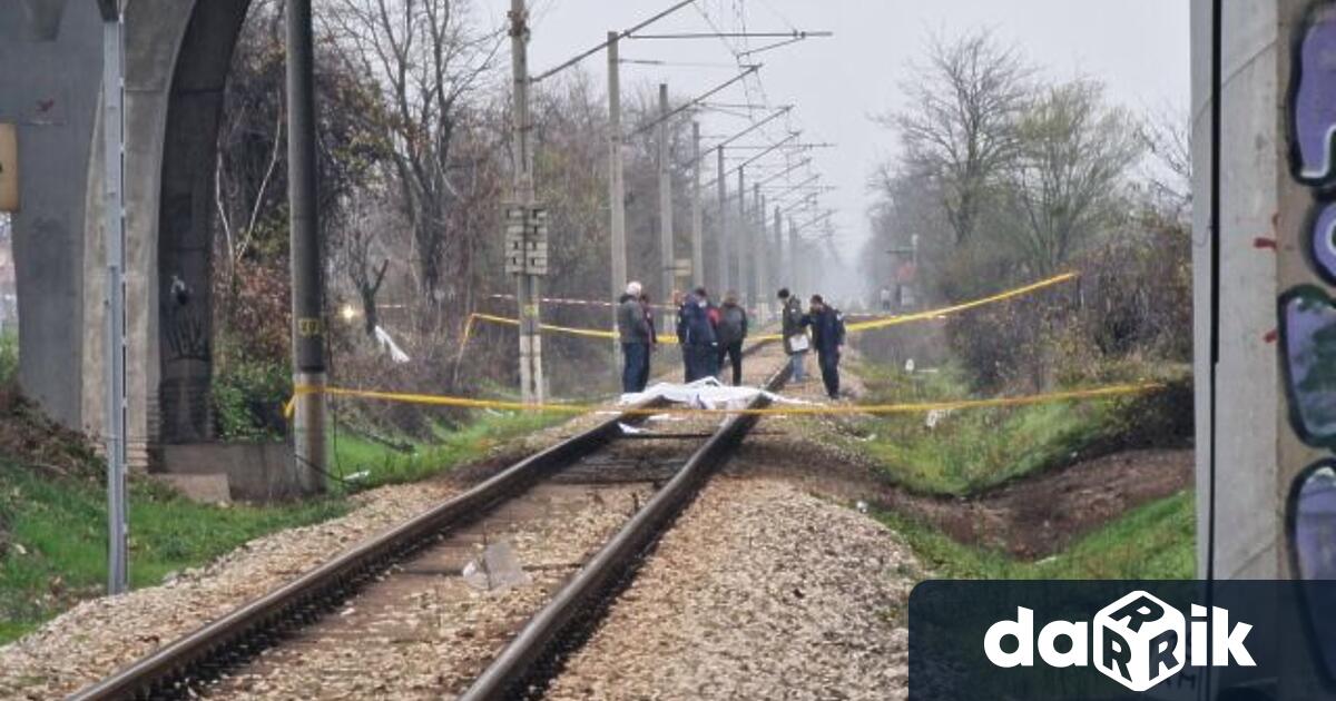 16 годишно момче загина след като беше прегазено от локомотив във