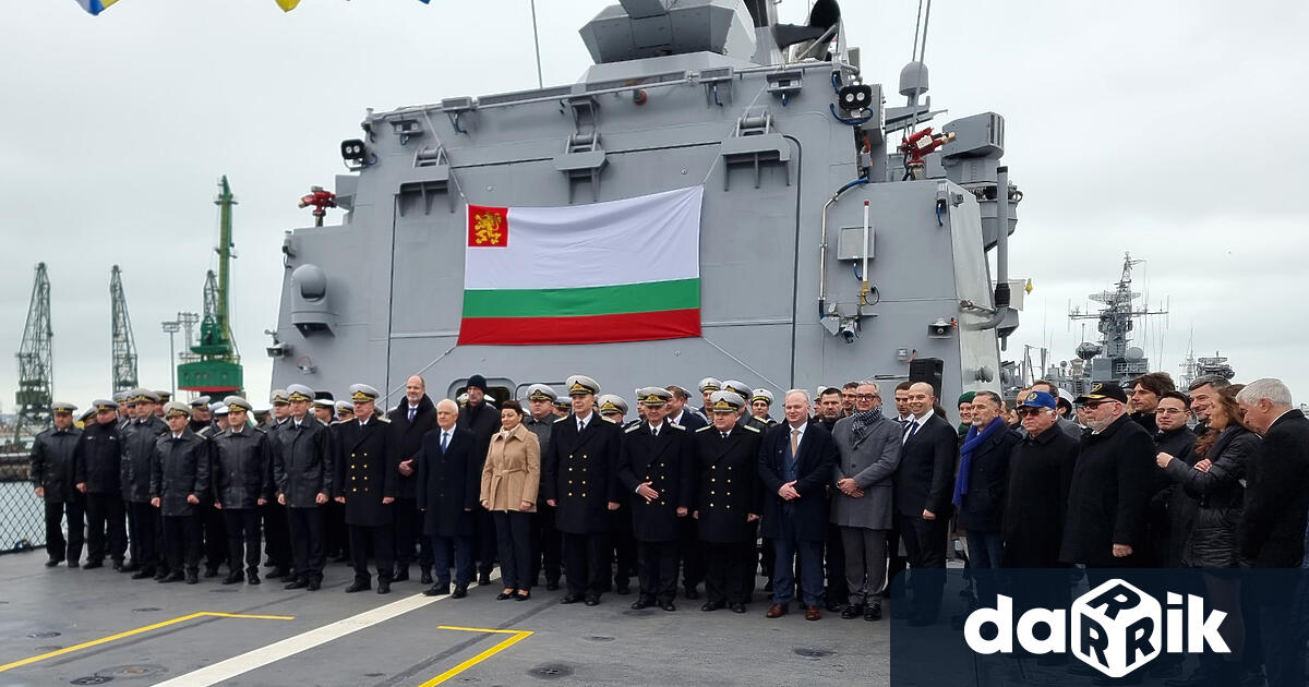 След повече от 100 години Военноморските сили получават днес изцяло