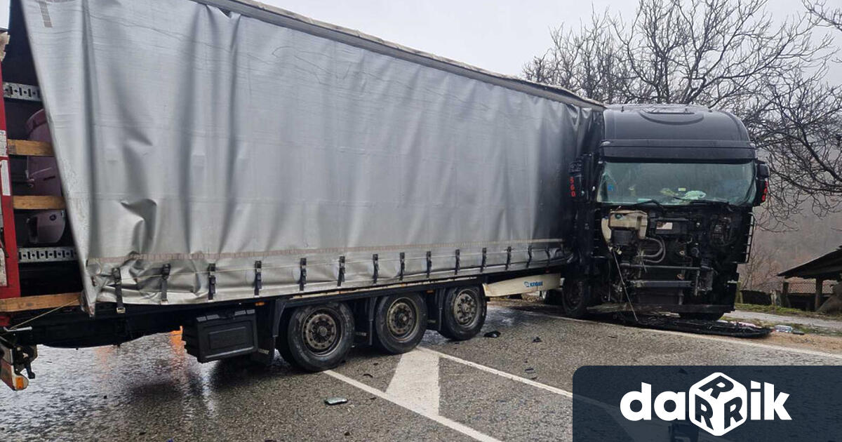 Проходътна Републиката е времено затворен Товарен автомобил с румънска регистрация