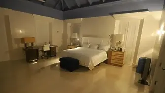 СНИМКИ: Изтекоха кадри от скандалния частен остров на сексуалния престъпник Епстийн