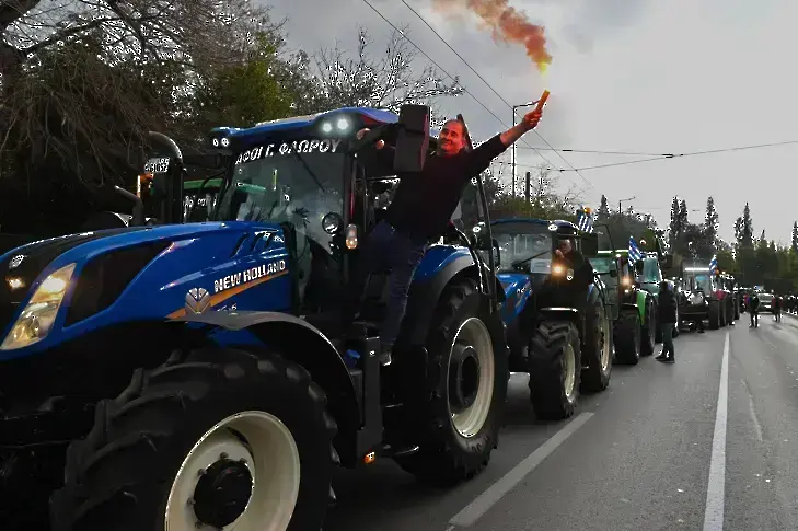 Възстановено е движението на Кулата