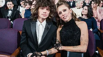 Майли Сайръс каза „Да“ на приятеля си Макс Морандо