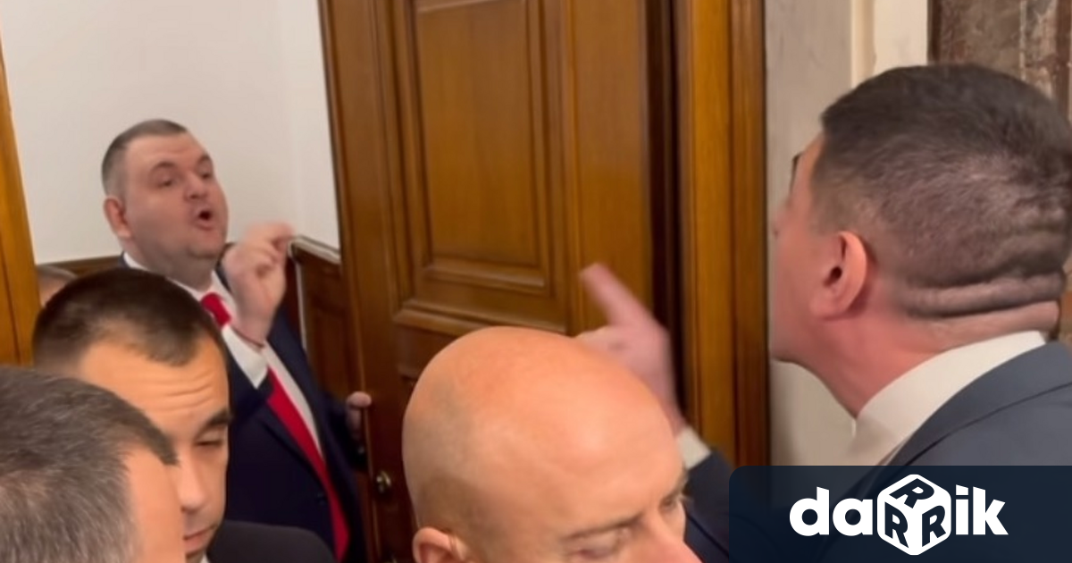 Повод за саморазправата стана твърдение на лидера на ДПС че