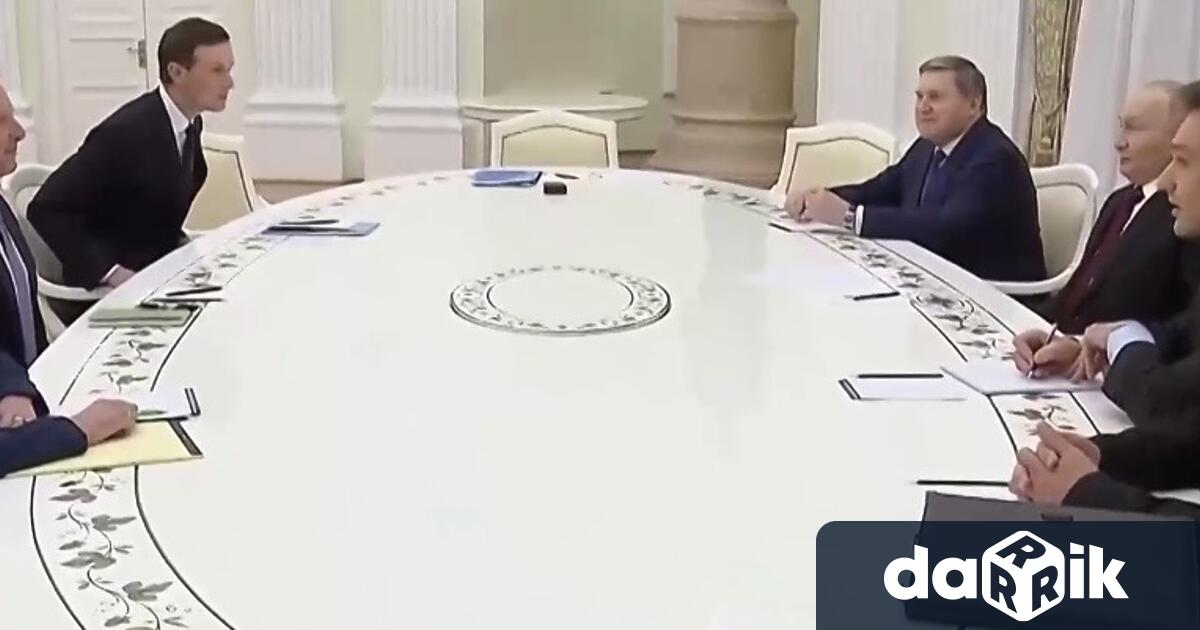 Преговорите за прекратяване на войната в Украйна между руския президент