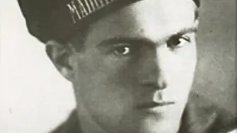 На 7-ми декември е роден поетът Никола Вапцаров