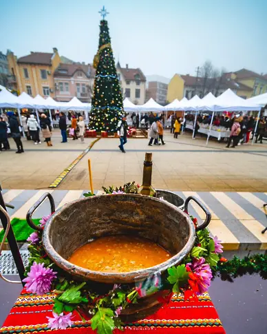 Враца празнува Никулден на открито с благотворите,ен бзар от 130 шарана