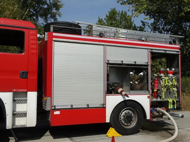 Пожарникари на  РСПБЗН-Мездра загасиха пламнало ремарке на турски ТИР