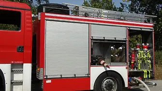 Пожарникари на  РСПБЗН-Мездра загасиха пламнало ремарке на турски ТИР