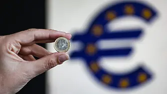 Чейндж бюрата работят на ръба на закона за последна печалба преди влизането в еврозоната