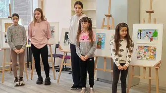 В Мездра наградиха авторите на 21 рисунки в Коледен конкурс