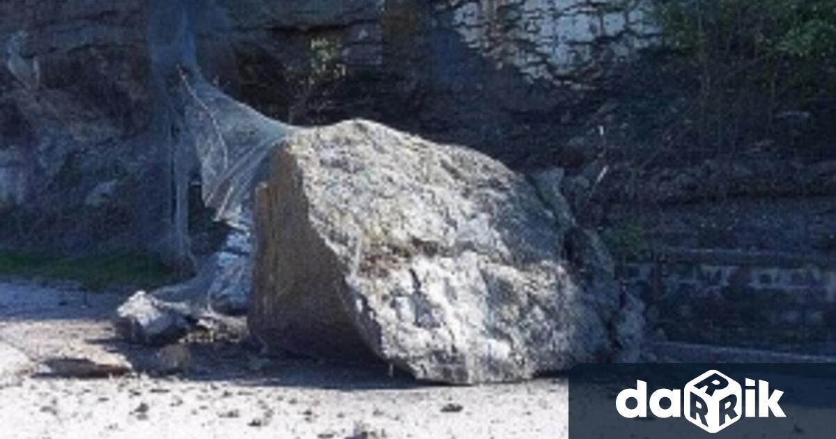 Временно движението по път II 35 Троян – Кърнаре при