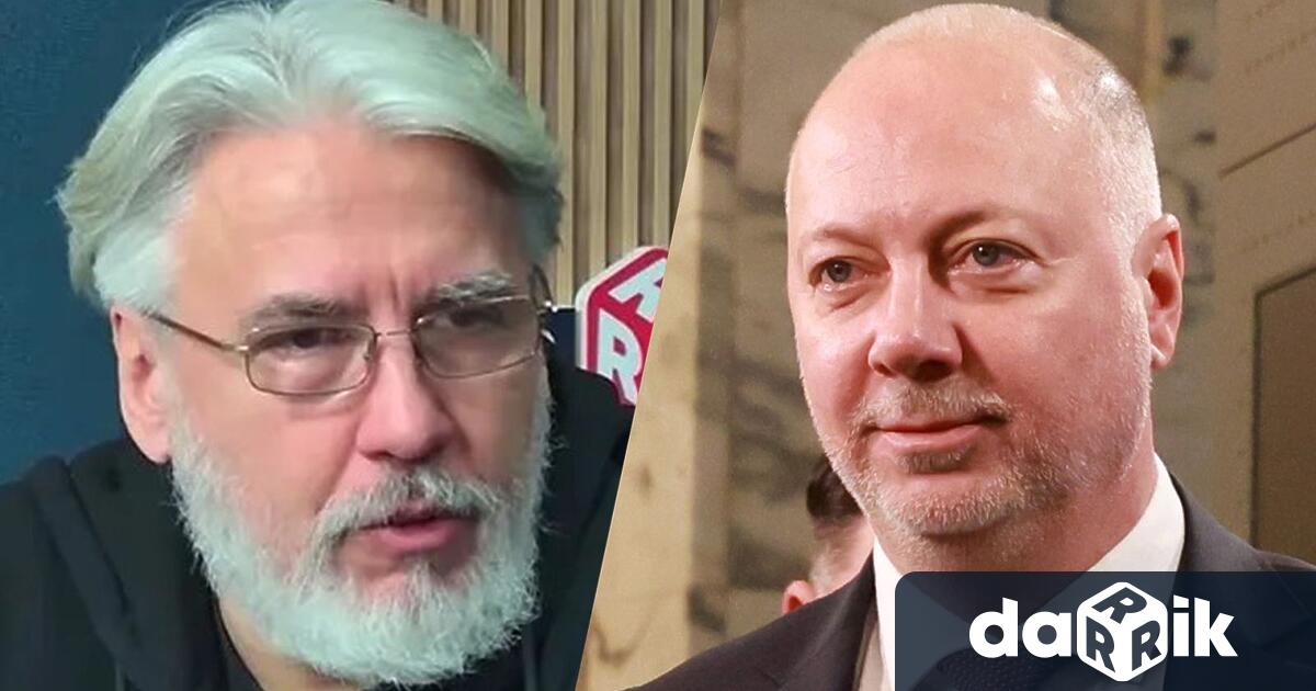 Преподавателят по политически комуникации проф Росен Стоянов бе специален гост