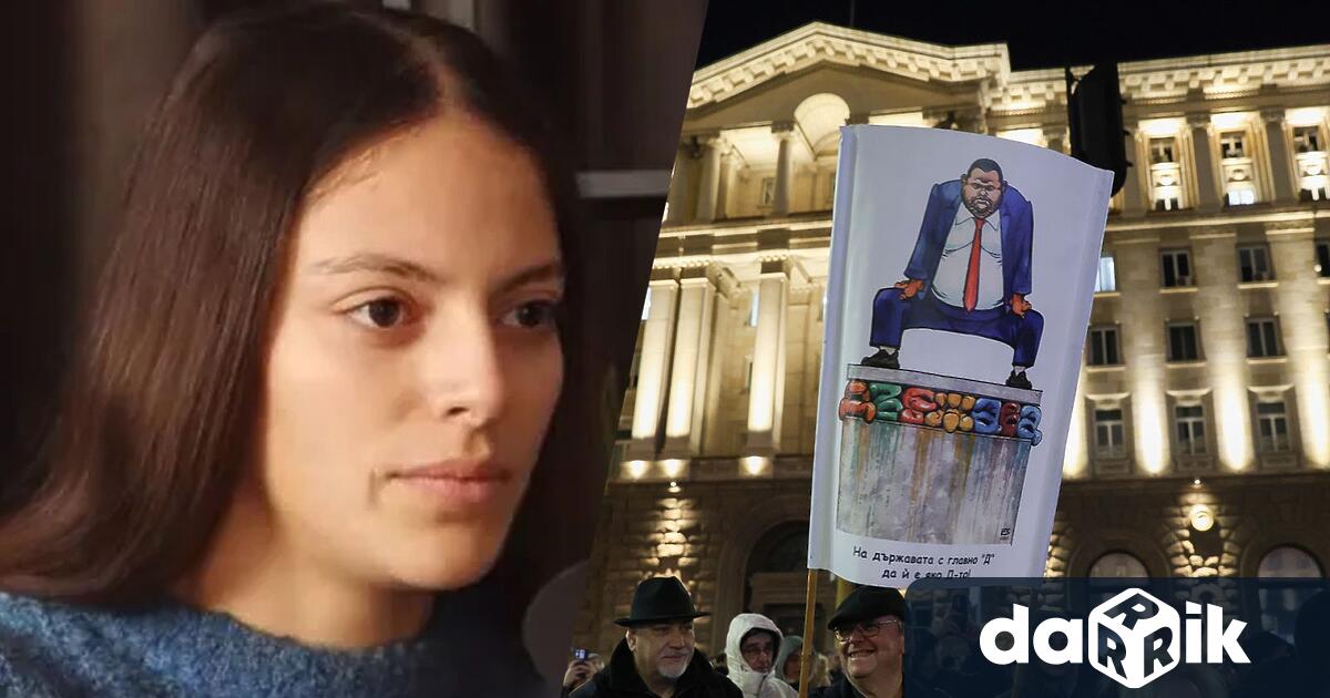 Активно протестиращата за промени в здравеопазването и властта студентка по