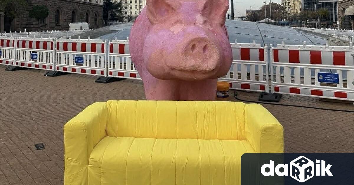 От Продължаваме Промяната поставиха нова арт инсталация в Триъгълника на