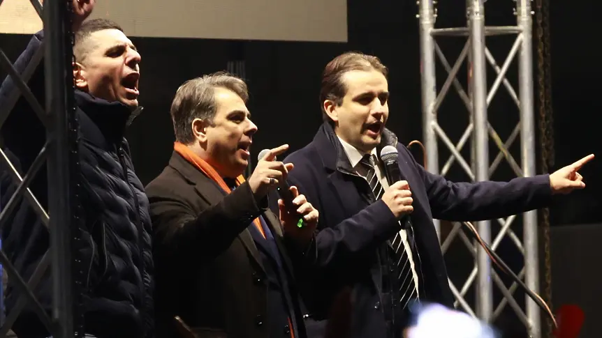 За оставка и честни избори призоваха лидерите на ПП-ДБ