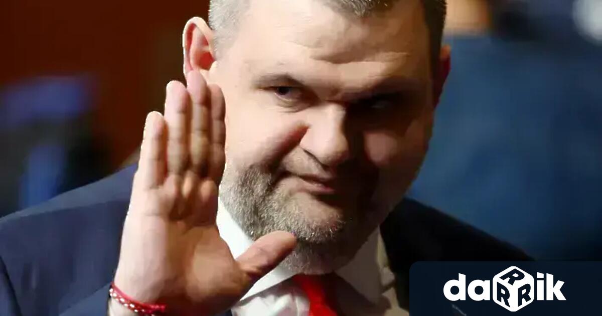 Делян Пеевски призова за спокойствие и разум на протеста под