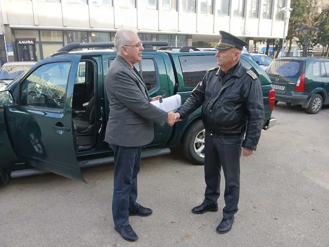 Автомобил с висока проходимост за доброволното формирование и гасаческата група на община Видин