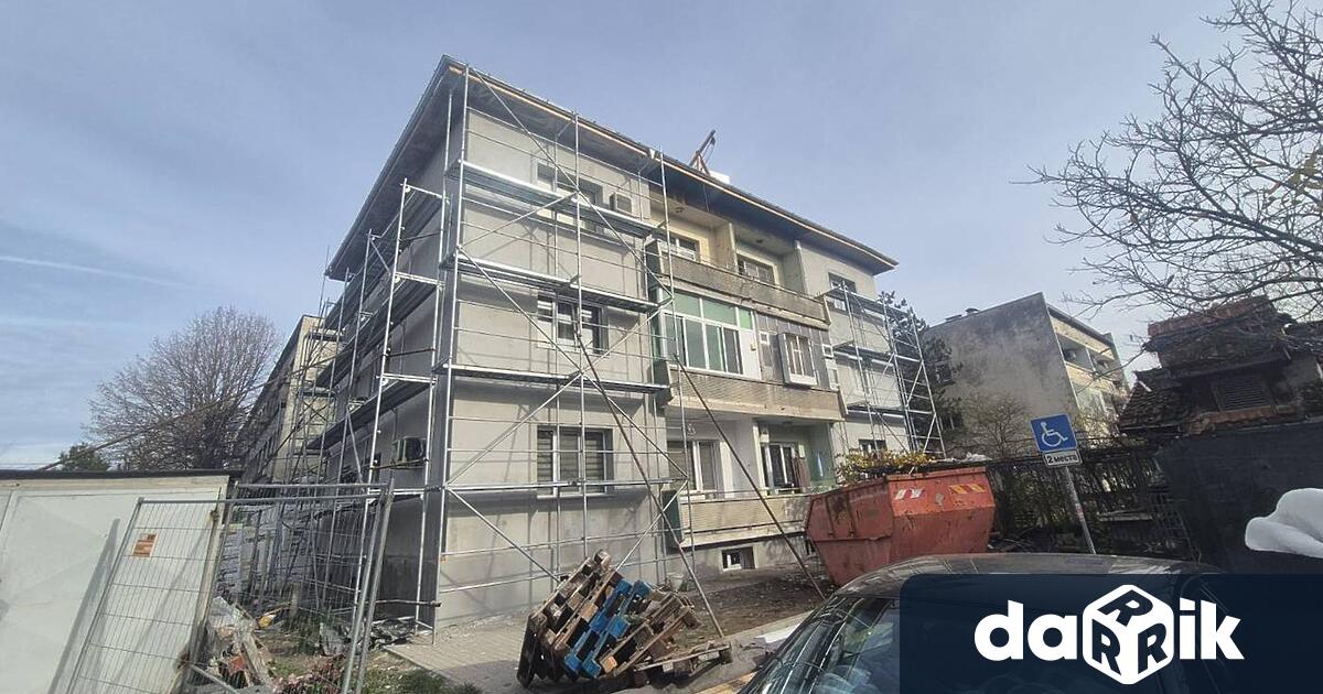 Подобряват енергийната ефективност на още две многофамилни жилищни сгради в