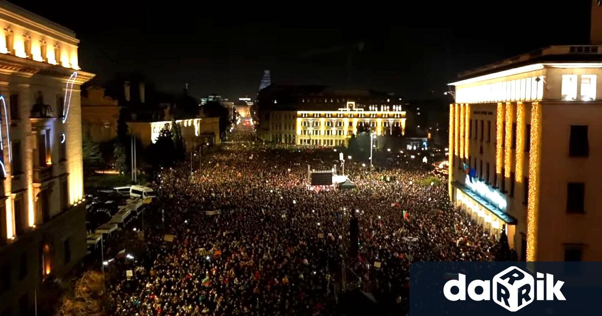 Полицията задържа около 20 души на антиправителствения протест в София