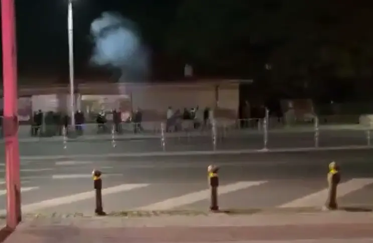 Задържаха мъж за палене на бомбичка по време на протеста в Пловдив