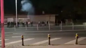 Задържаха мъж за палене на бомбичка по време на протеста в Пловдив