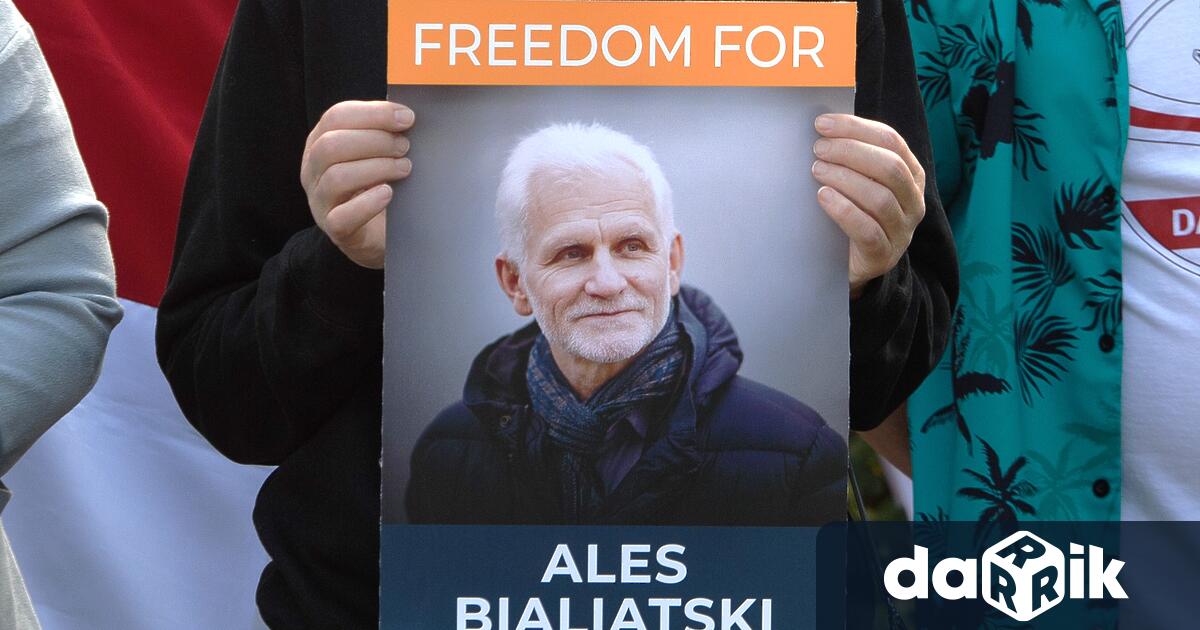 Беларуският президент Александър Лукашенко помилва днес 123 затворници в замяна