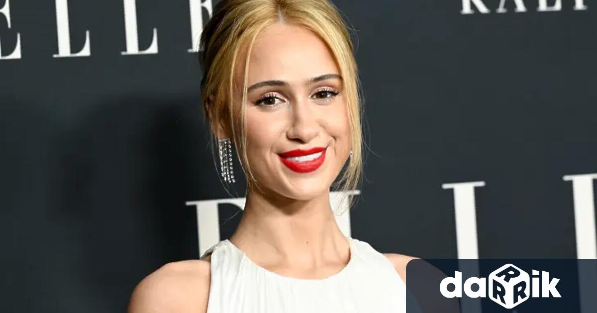 Мария Бакалова се прибра в България показват последните ѝ снимки