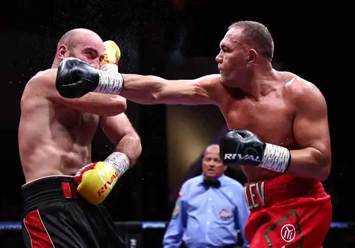 Кубрат Пулев бе нокаутиран и загуби световната си титла!