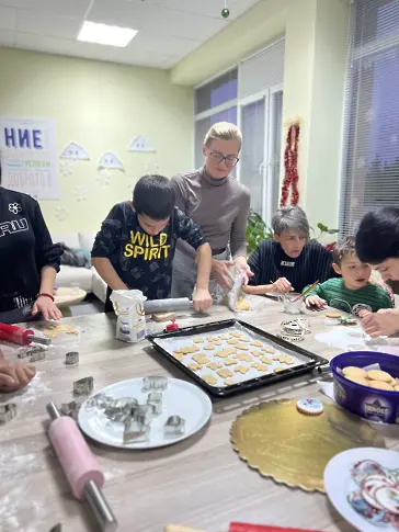 Работилница с аромат на коледни бисквитки в град Левски