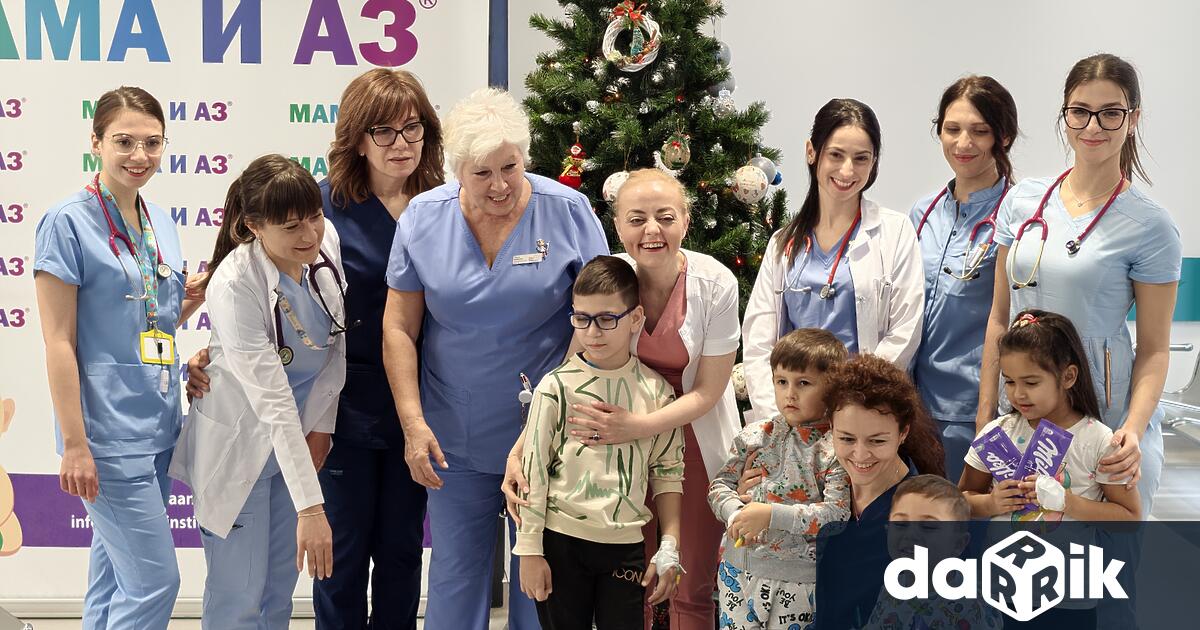 Всяка година малките пациенти на клиниката за майчино и детско