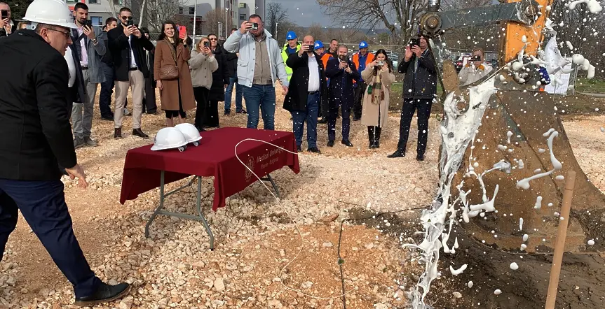 В Плевен започна изграждането на Факултет по ветеринарна медицина