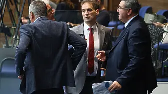 Край на дебатите: Ясно е кога гласуват вота на недоверие към кабинета “Желязков”