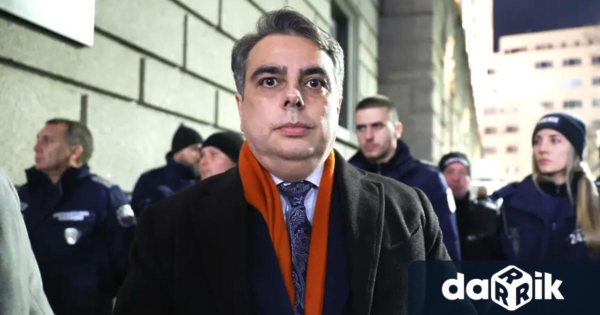 Силно се надяваме партиите в управлението да чуят хората днес