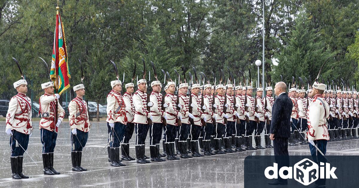 Националната гвардейска част е символ на чест дълг достойнство етика