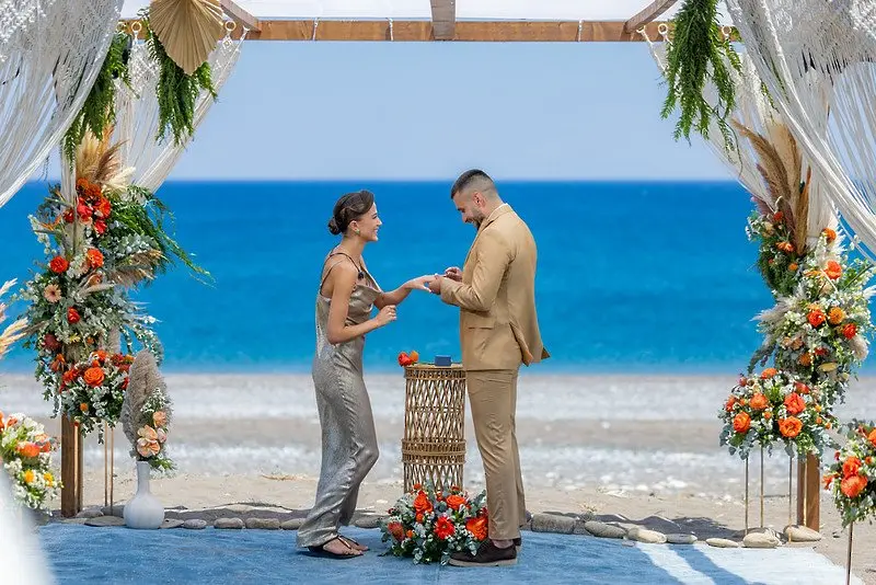 „Ергенът: Любов в рая“ завърши с годежи и горчиви обрати, участничка обеща да роди 3 деца