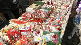 Коледният базар в Нова Загора бе празнично открит