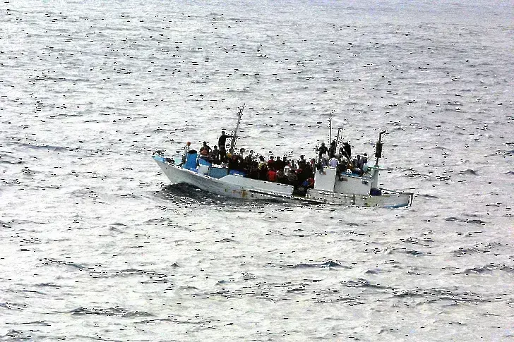 Незаконната миграция към ЕС спада с 35% през последната година