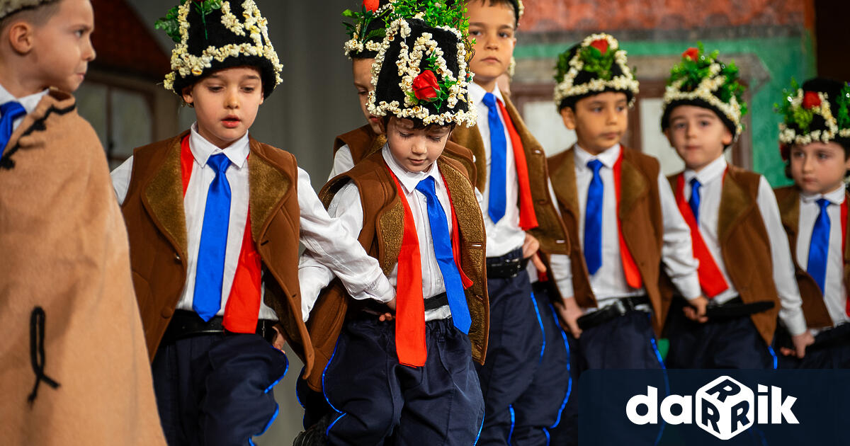 Над 200 малчугани от детски градини училища и неформални групи