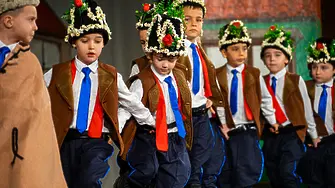 Над 200 малчугани откриха с празник изключителния фестивал „Ямболски коледарски буенек“