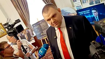 Ето какво постави Пеевски в “Музея на сглобката” (СНИМКИ+ВИДЕО)